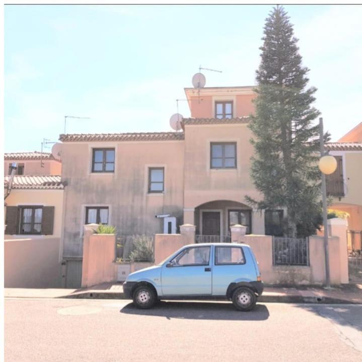 Casa Vacanze Spiga 토르톨리 외부 사진